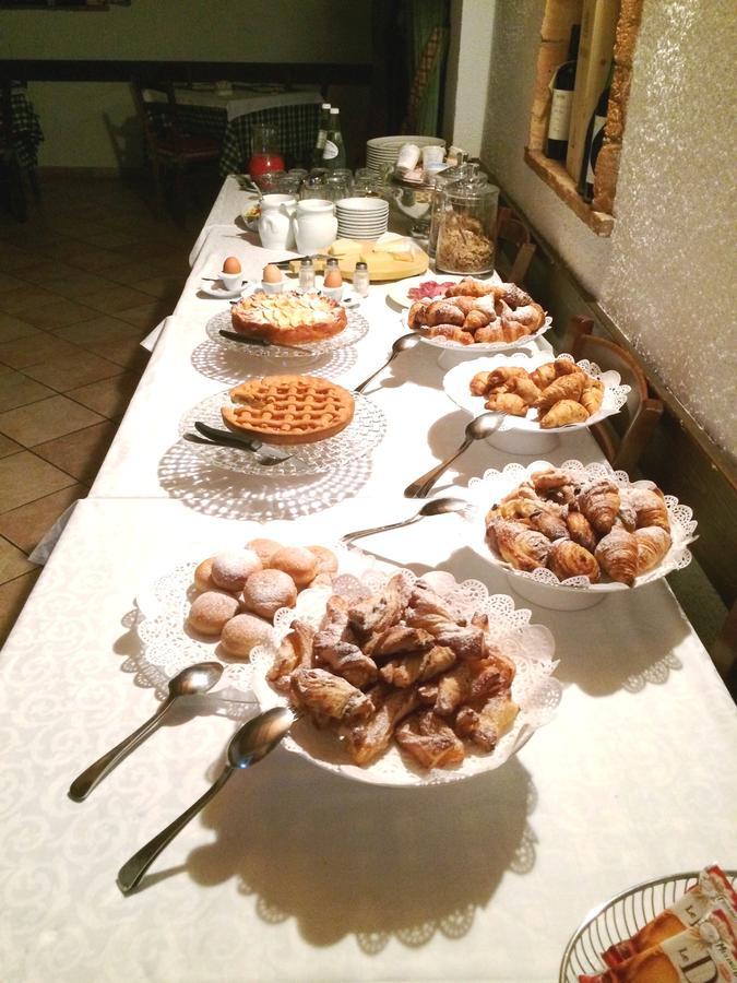 Hotel Locanda Da Carla Віджевано Екстер'єр фото