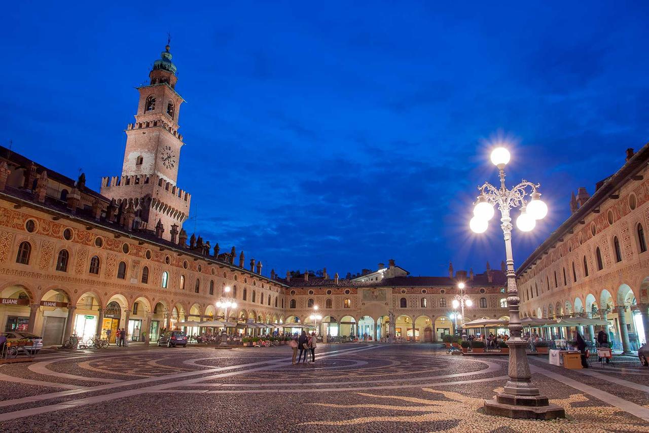 Hotel Locanda Da Carla Віджевано Екстер'єр фото